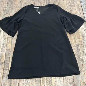 BELONGSCI V-Neck Bell Sleeve Shift Dress